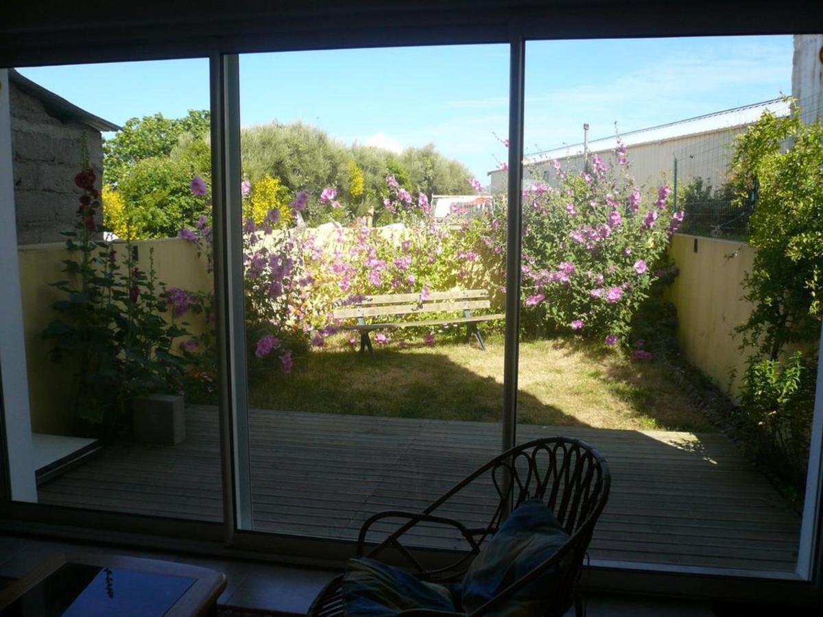 Maison Mitoyenne 3 Ch. Avec Jardin, Terrasse Et Poele A Bois, Proche Du Port De Sauzon, Animaux Ok - Fr-1-418-160 Екстериор снимка